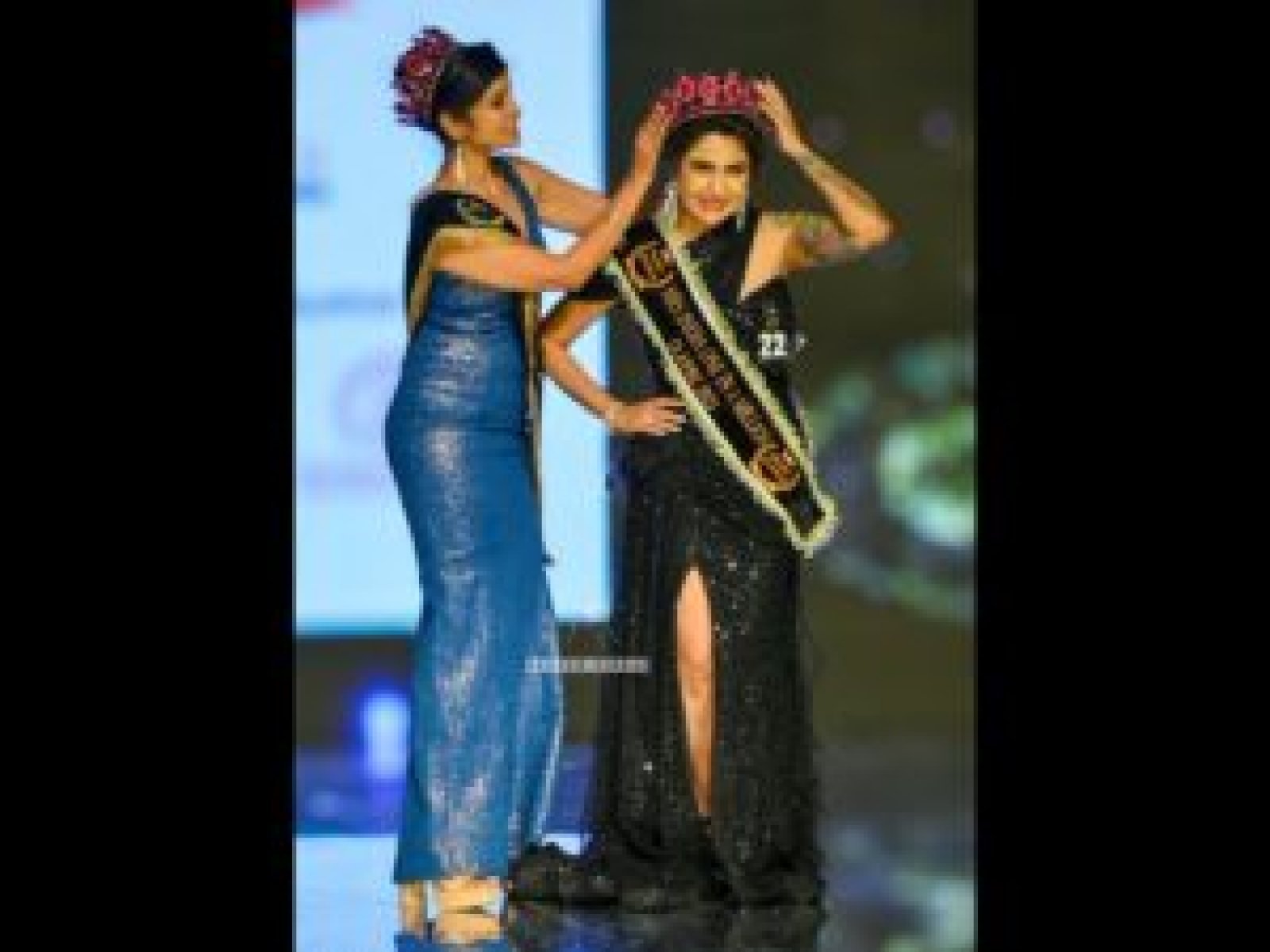 Model and Actress Rupika Grover Breaks Barriers, Crowned Mrs. India One in a Million 2023