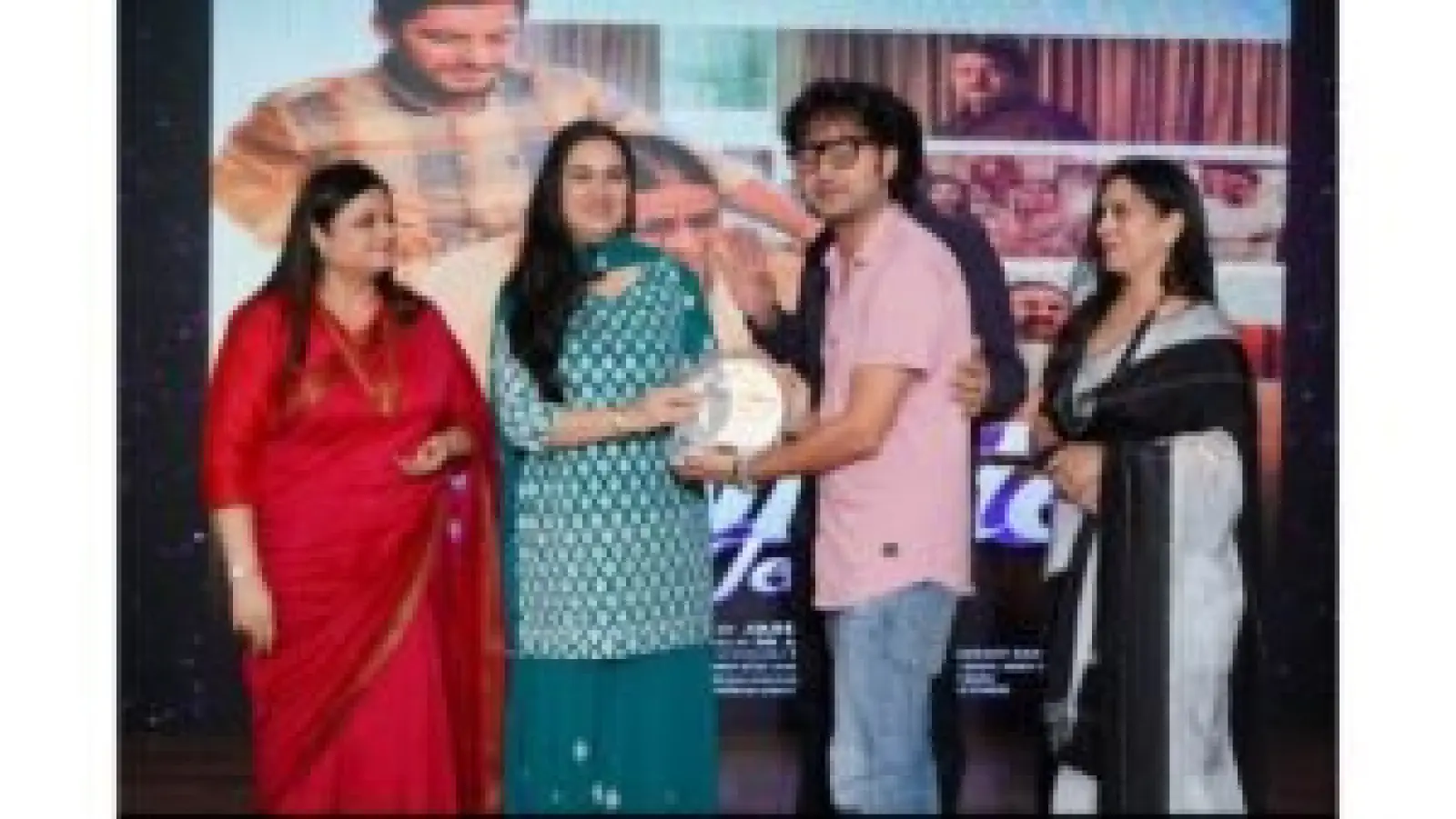 Producer Paras Mehta Honored by Legendary Actress Padmini Kolhapure at Chandigarh Event