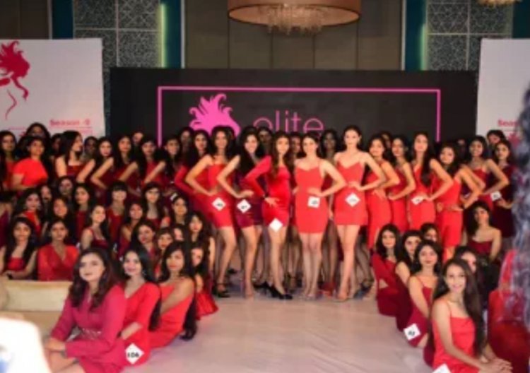 Models show confidence on stage in the first round of Elite Miss Rajasthan 2022