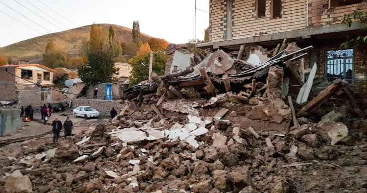 Earthquake in Iran, over 500 injured: more than 12 villages affected