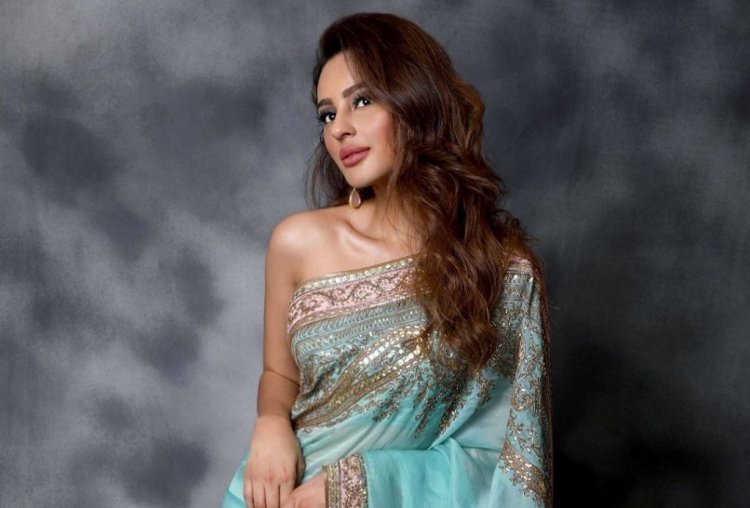 Diwali 2022 -This Diwali Seerat Kapoor Shares Tips To Keep The Festive Weight Off