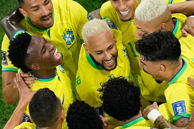 Brazil reaches quarter-finals of FIFA World Cup: beat South Korea 4-1