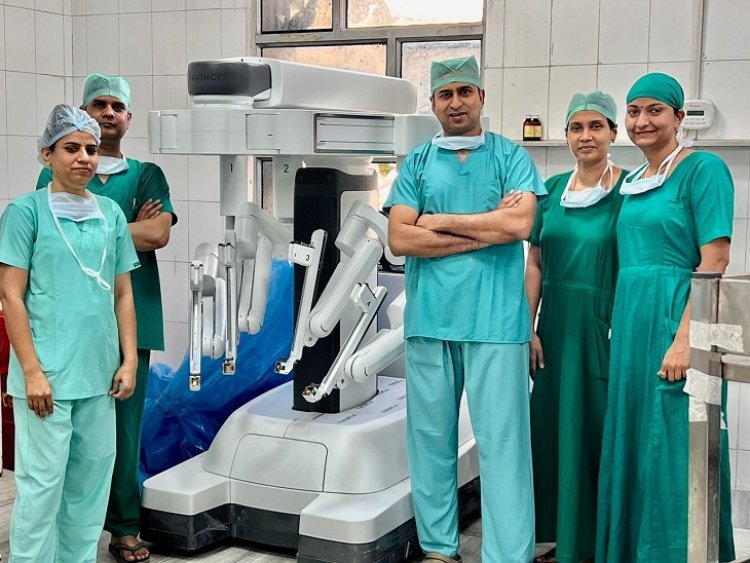 Robotic surgery machine reached Jaipur; Training of doctors will start next week