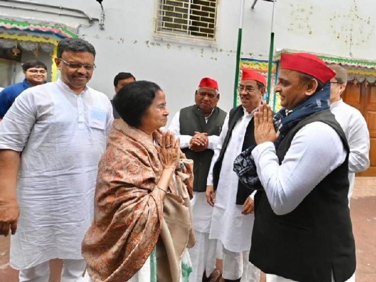 Mamta-Akhilesh formed a new front: There is no place for BJP-Congress in this