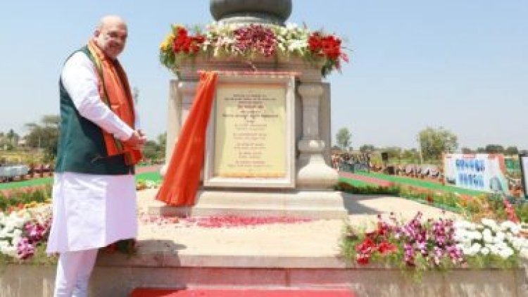 Amit Shah hoisted 103 feet high tricolour in Bidar