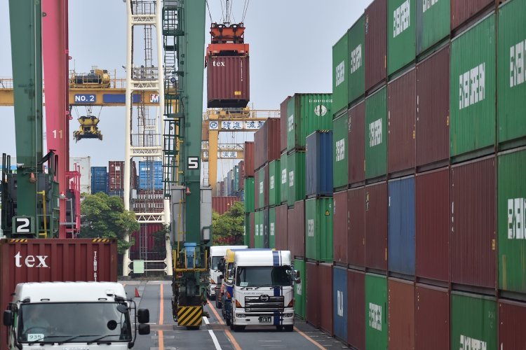 Trade Deficit: India's trade deficit decreased in July, imports also decreased by $ 10 billion