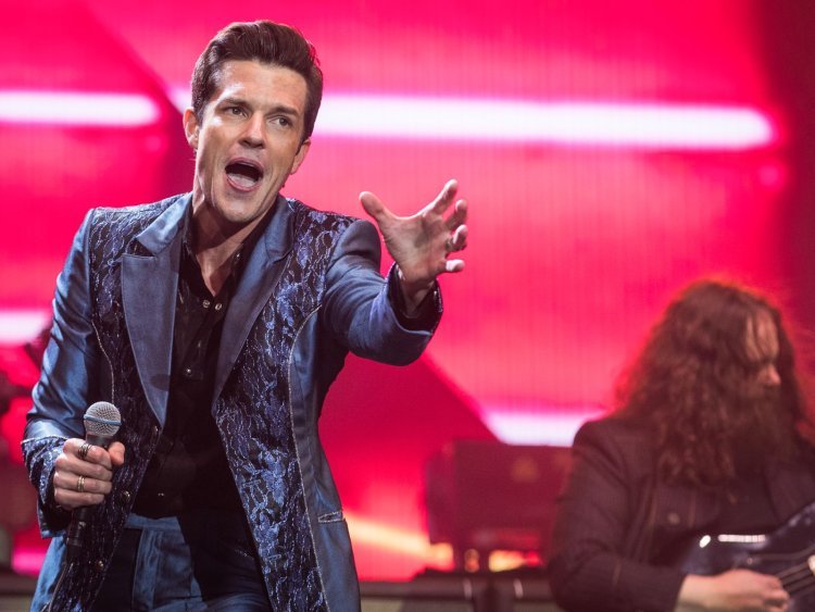 US: American rock band The Killers had to call Russian drummer on stage, created ruckus in live show; apologized