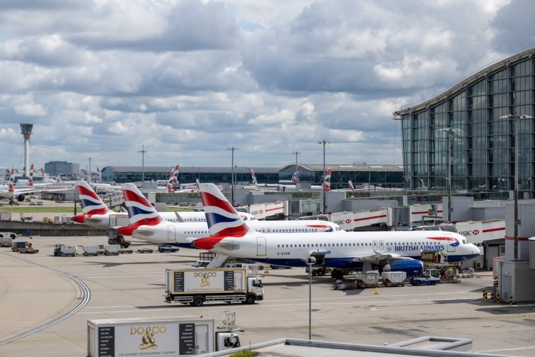 UK News: Britain's airspace opened after dealing with technical fault, flight movement will be normal soon