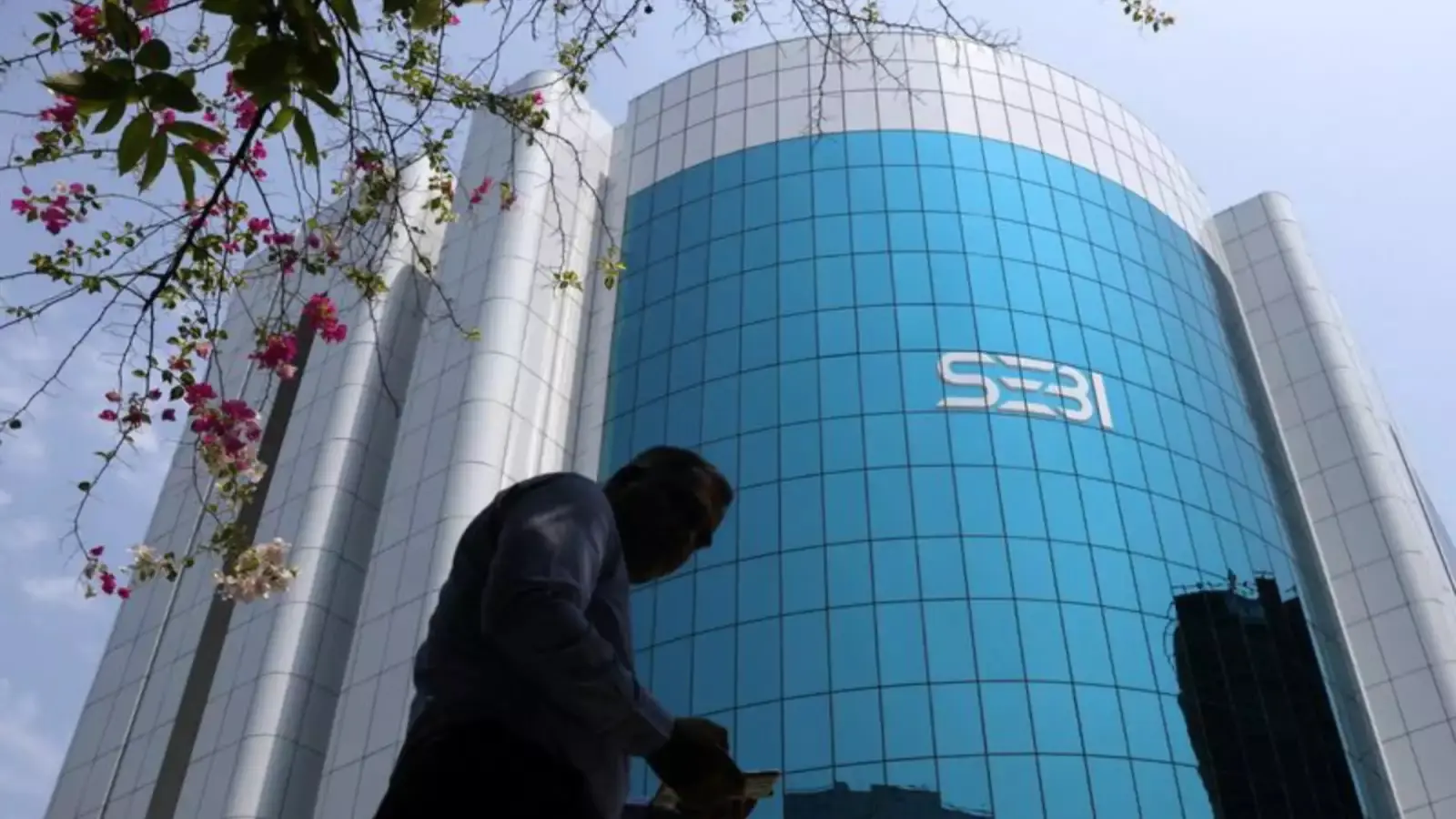 SEBI approved new rules, same day trade settlement will also be implemented in the stock market from March