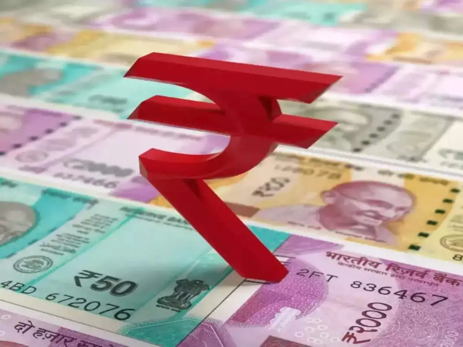 Indian currency also affected by the rise in stock market, rupee became strong against dollar in early trade