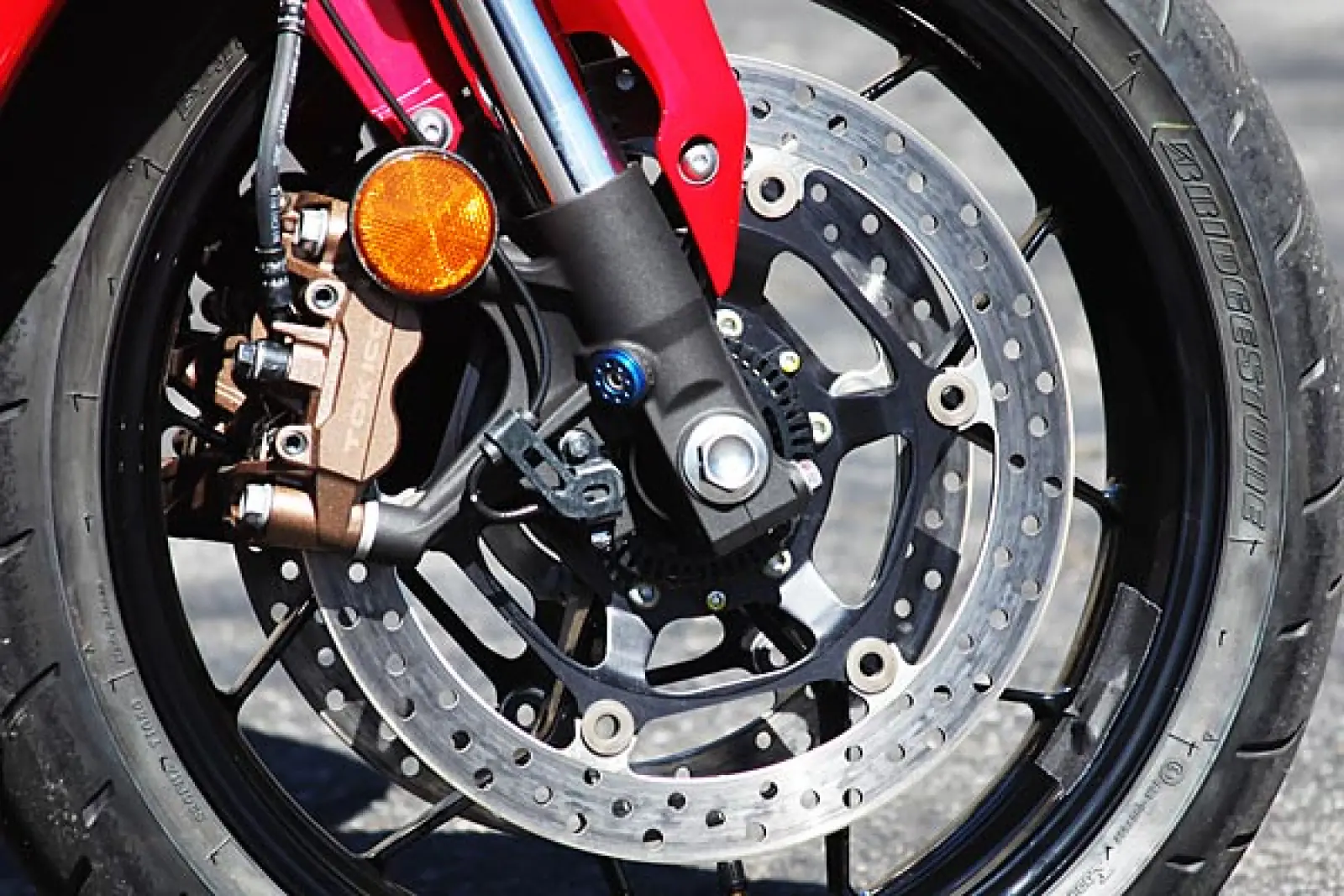 Know the difference between ABS and non-ABS bike, what provides safety, know everything