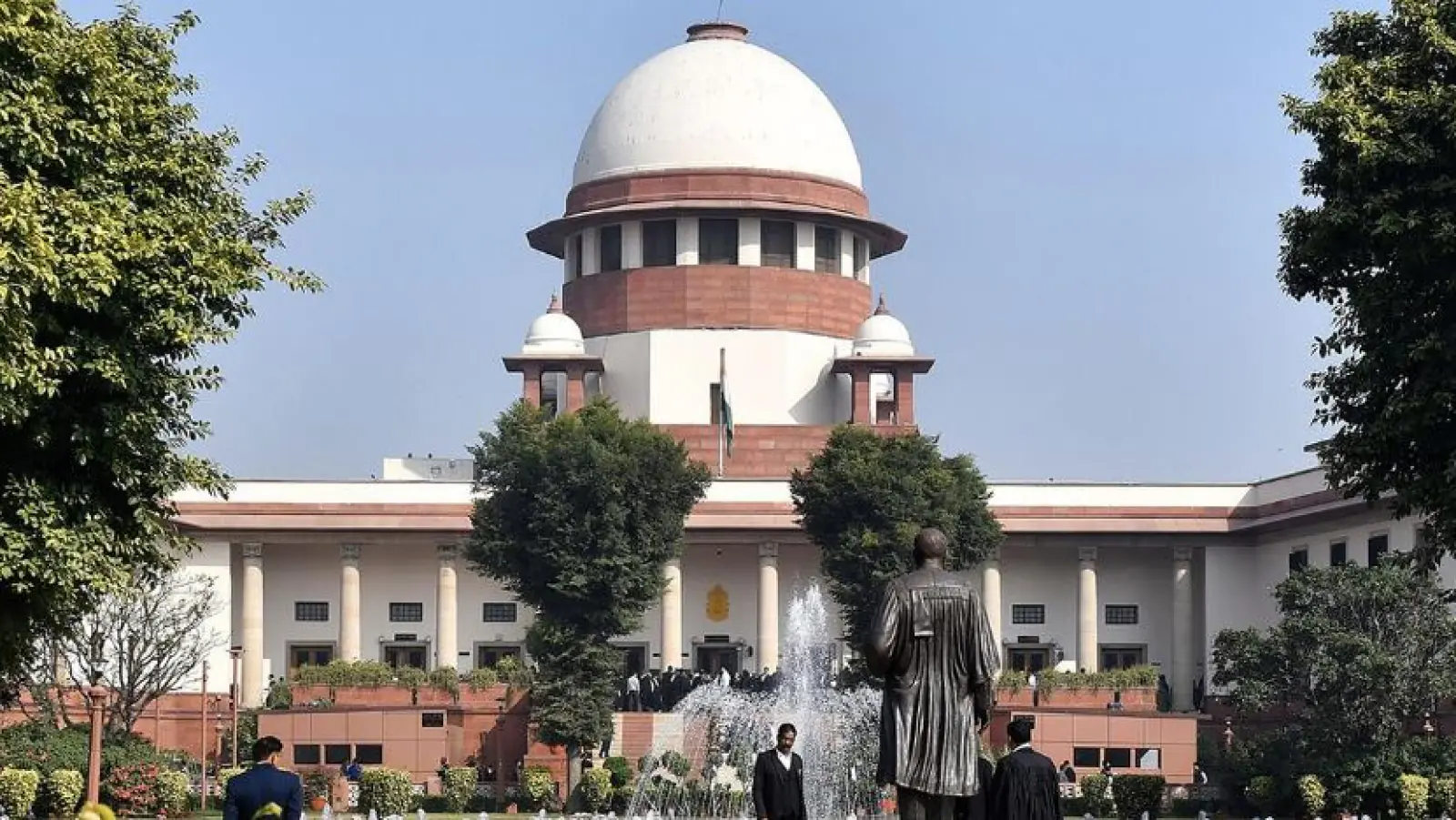 SC: Jail officers should access faster cells for quick execution of bail orders, apex court gave instructions