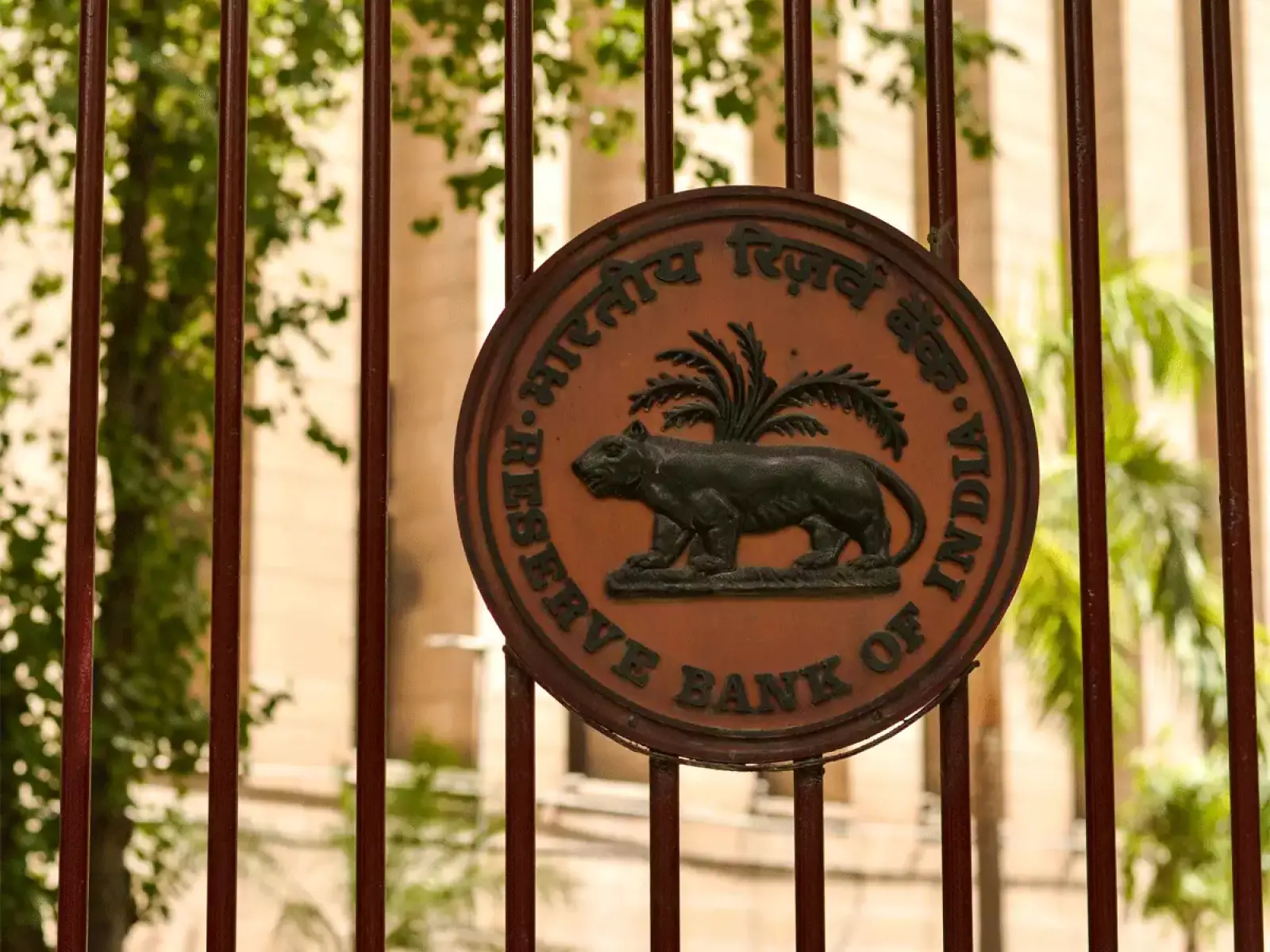 RBI gave instructions to banks and financial institutions, said to give details of all important facts related to loan
