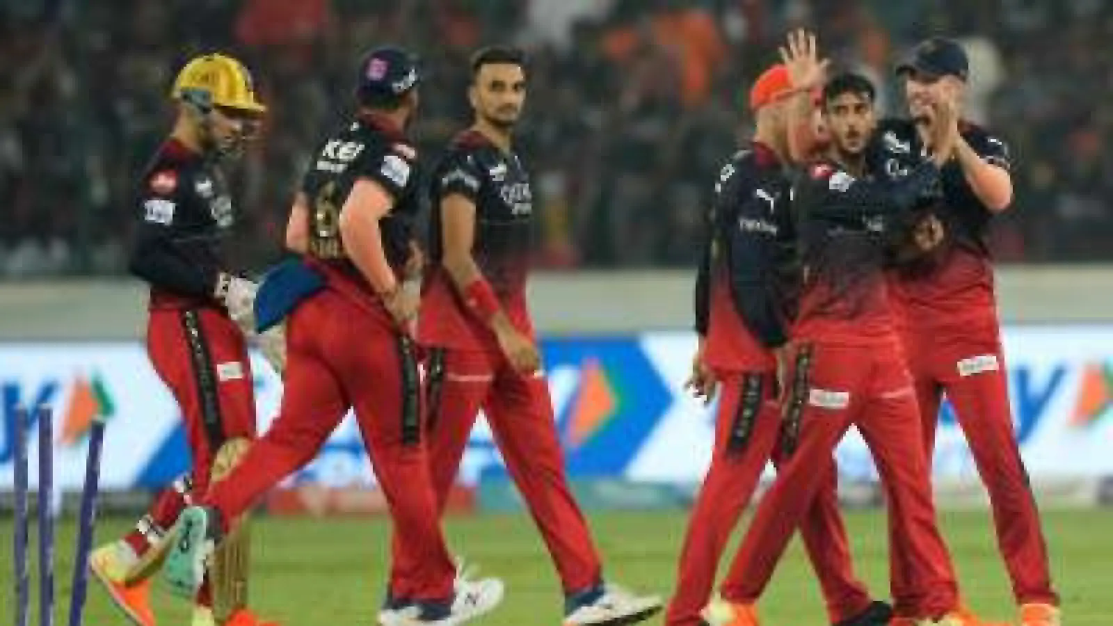 Royal Challengers Bangalore won the toss and chose bowling, this player made his debut for Gujarat