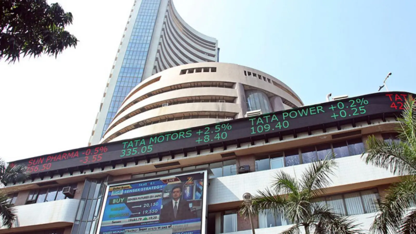 Stock market trading begins on green mark; Sensex rises 150 points, Nifty crosses 22950