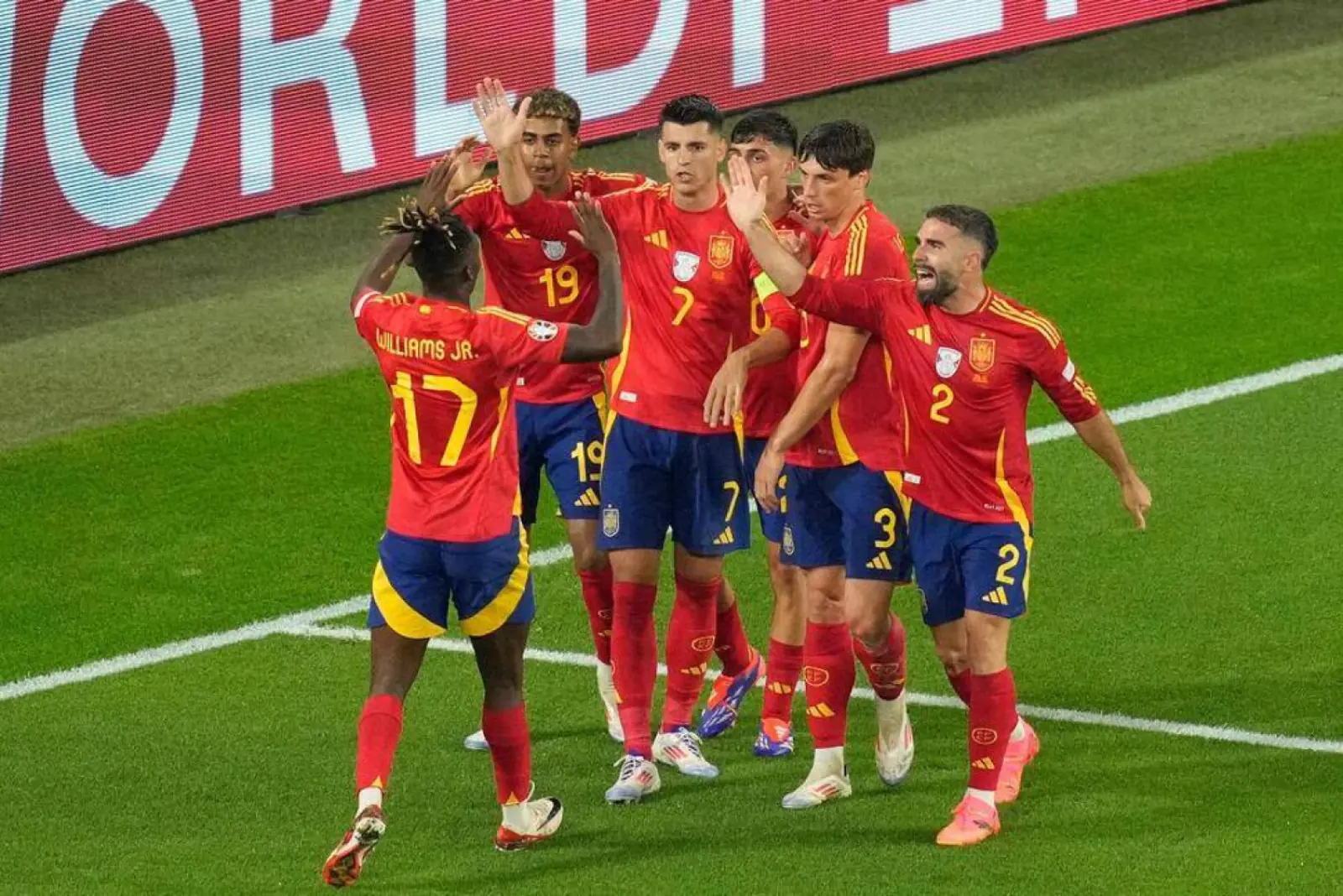 Spain defeated Italy 1-0 and reached the Round of 16 at the Euro Cup