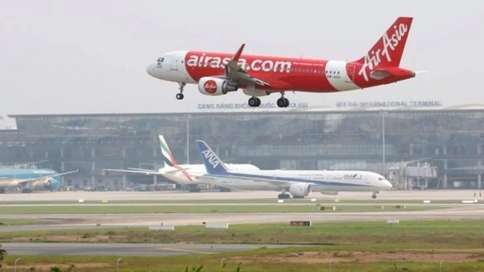 AirAsia brings a special offer, people will get a chance to win free air tickets