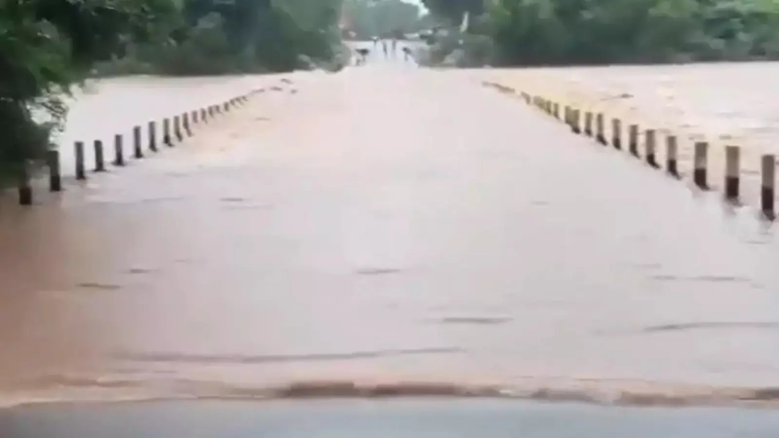 Heavy rain in Hadoti, Kalisindh river in spate, State Highway 70 closed, many roads closed