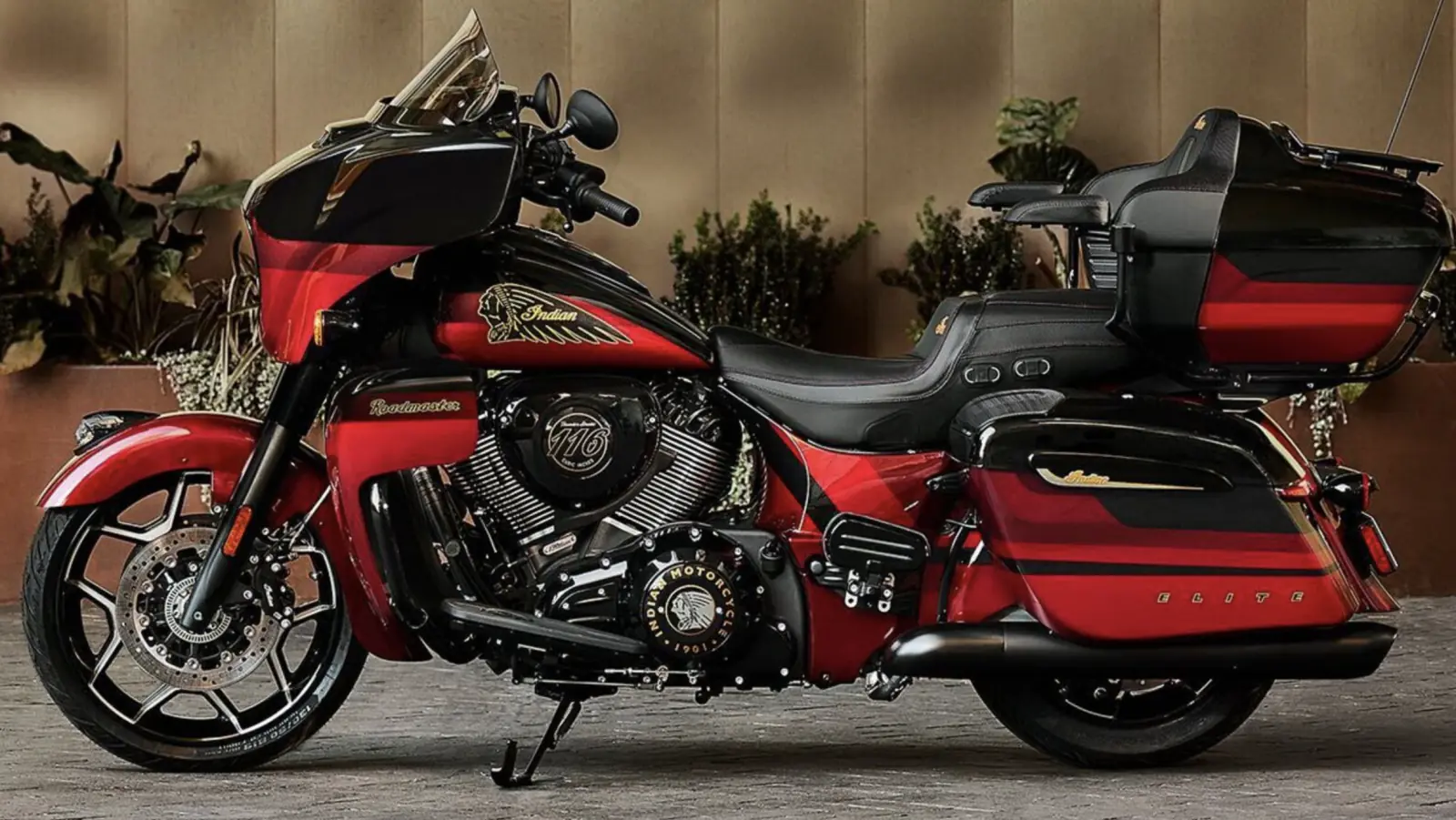 Indian Roadmaster Elite launched in India, equipped with features like remote-locking and bike locator