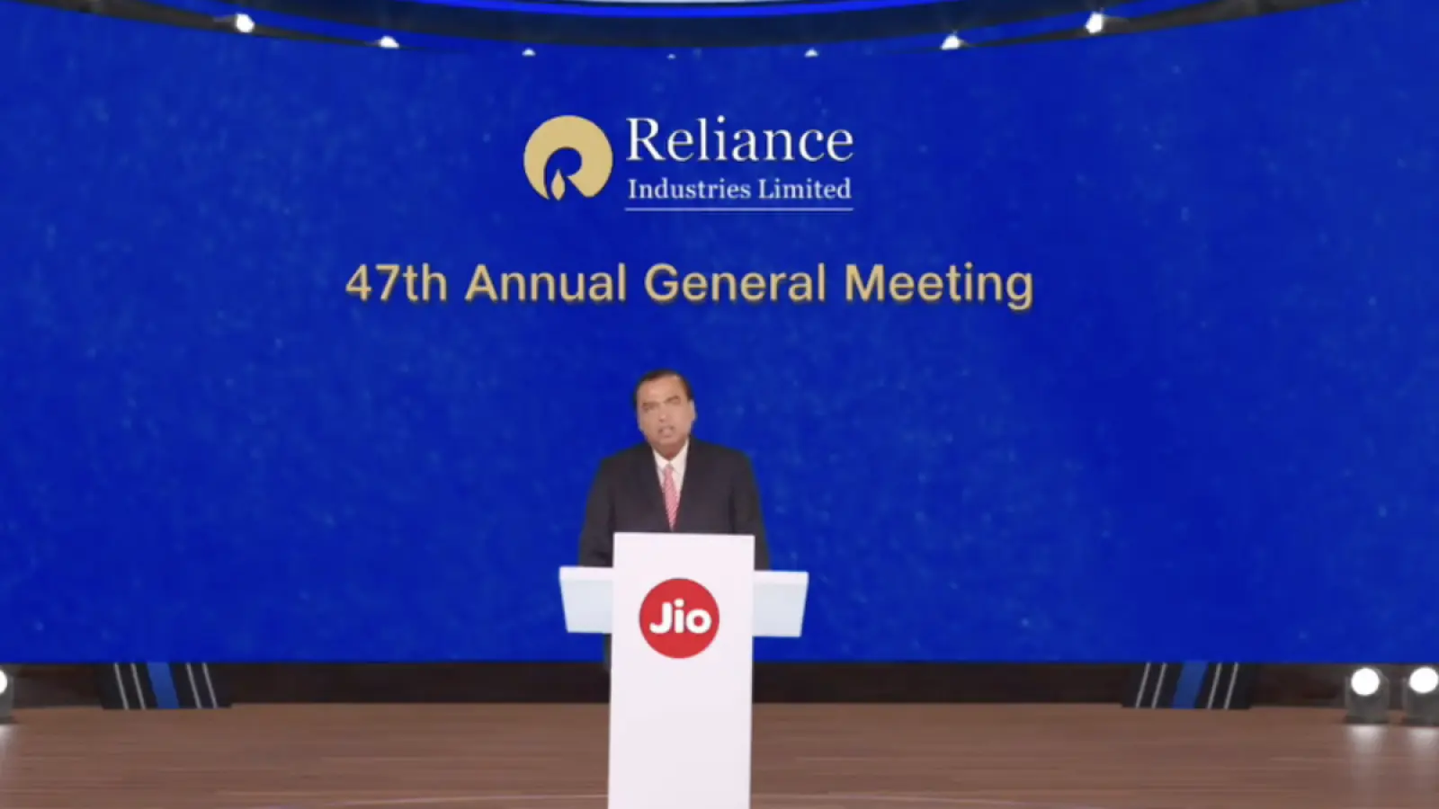 Jio will give 100 GB cloud storage for free from Diwali, Reliance has invested Rs 5.28 lakh crore in three years