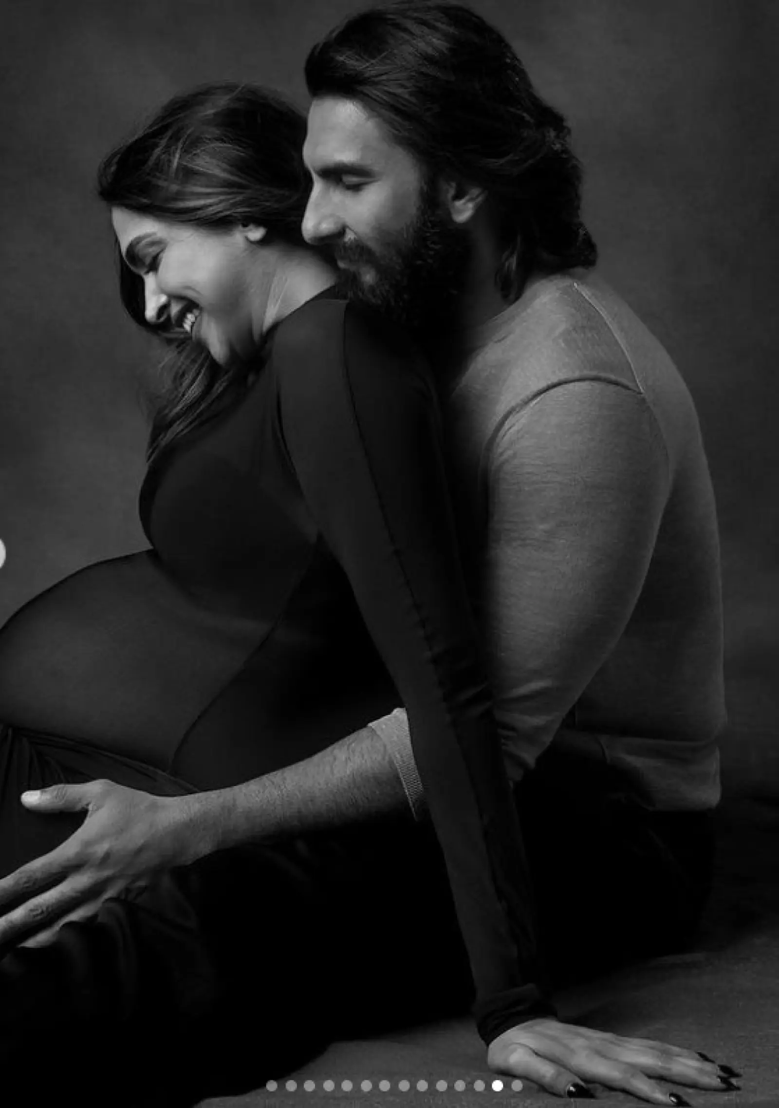 Deepika Padukone's stunning maternity shoot just a few days before delivery, flaunts baby bump in Ranveer's arms