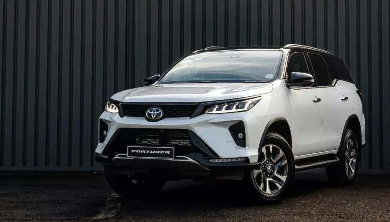 Toyota can bring a new 4X4 SUV, positioned above Hyryder and below Fortuner