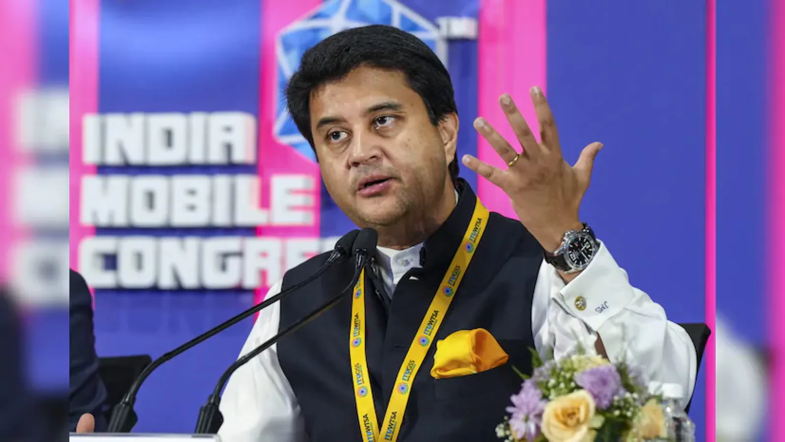 No spectrum auction for satellite broadband; Jyotiraditya Scindia said TRAI will decide the price