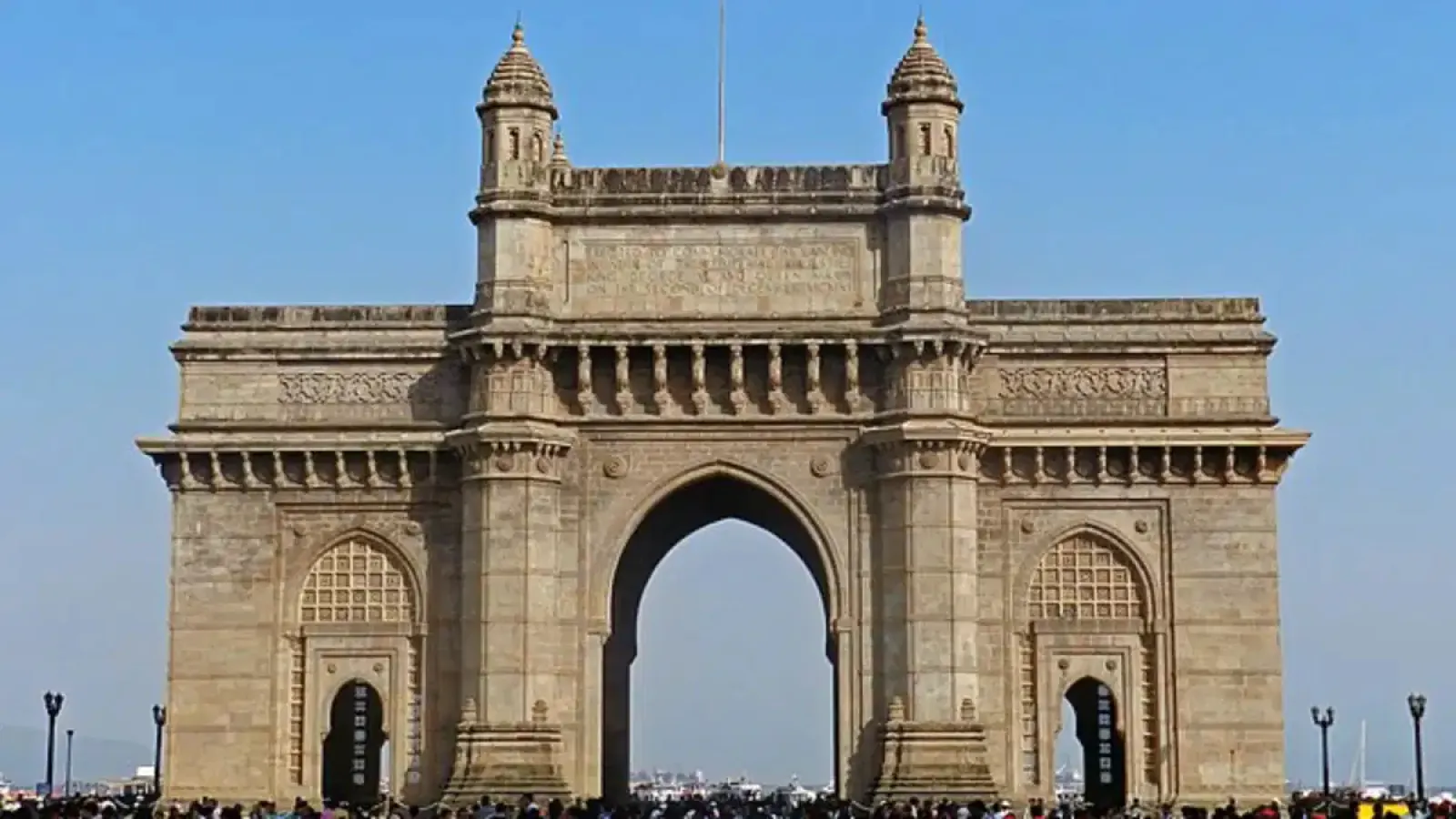 Popular the Gateway of India was opened for the general public on 4 December 1924; Know 100 years the place