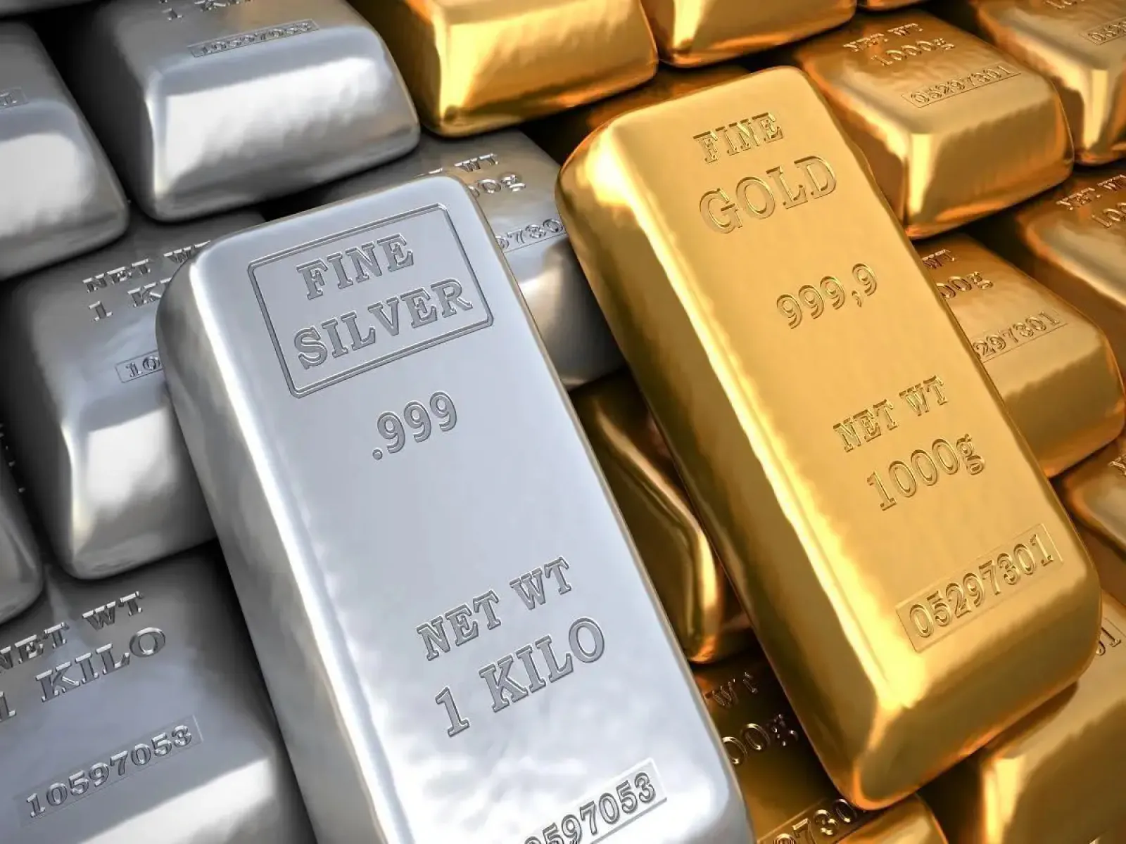 Gold increased by Rs 100 to Rs 82100 per 10 grams; Silver stable